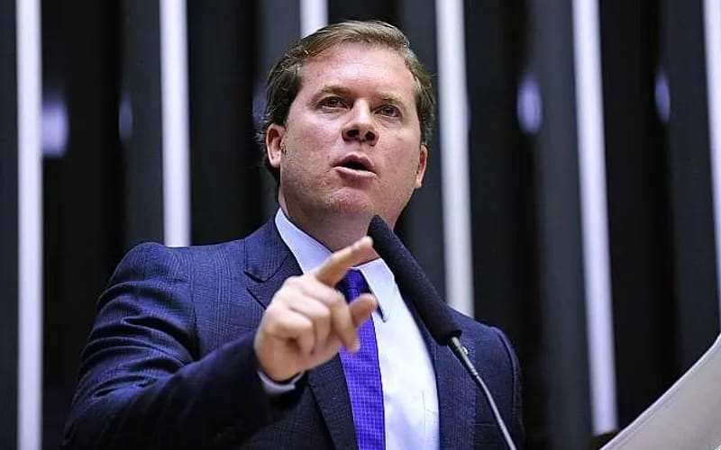 Preservação cultural: Comissão aprova projeto de Marx Beltrão que reconhece o modo de fazer renda de filé de Alagoas como patrimônio