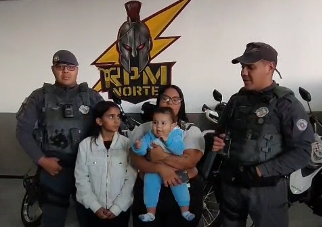 POLICIAIS DA RPM-II FAZEM A MANOBRA DE HEIMLICH E SALVA BEBE